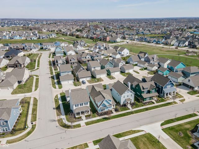 15487 Heatherbank Drive, Westfield, IN 46074