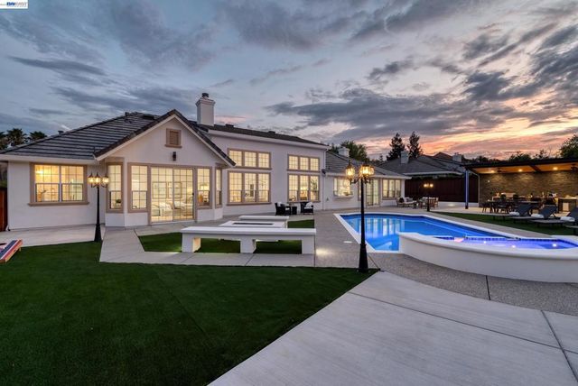 2197 Wynfair Ridge Way, San Jose, CA 95138