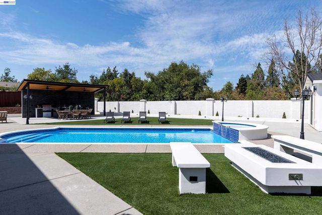 2197 Wynfair Ridge Way, San Jose, CA 95138