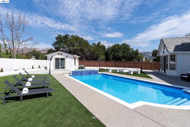 2197 Wynfair Ridge Way, San Jose, CA 95138