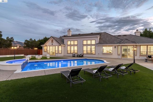 2197 Wynfair Ridge Way, San Jose, CA 95138