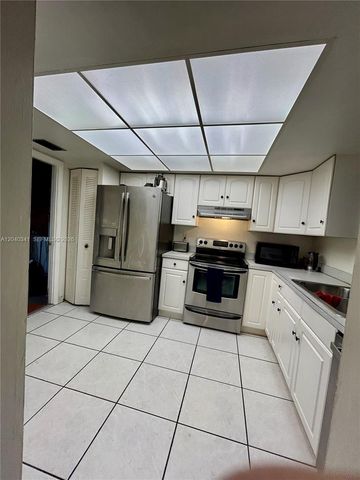7262 SW 1st St, Margate, FL 33068
