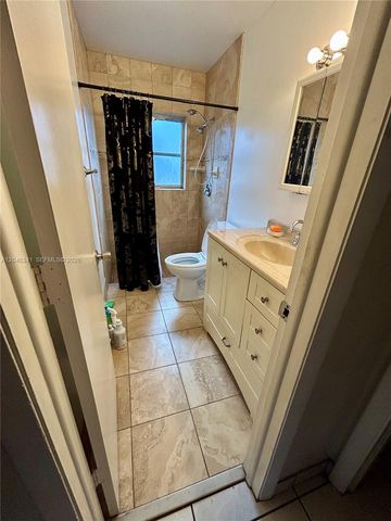 7262 SW 1st St, Margate, FL 33068