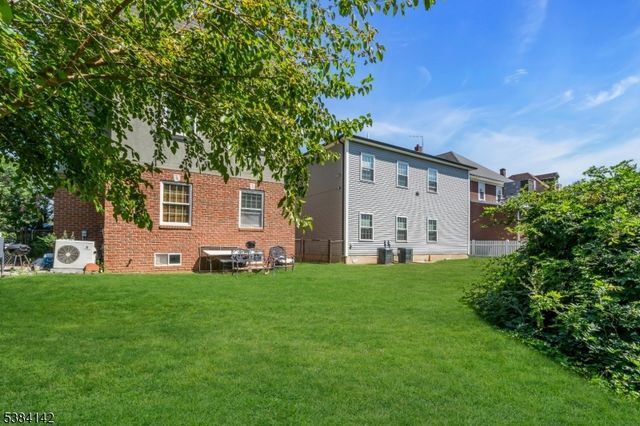 813 N Wood Ave, Linden City, NJ 07036