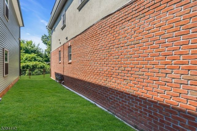 813 N Wood Ave, Linden City, NJ 07036