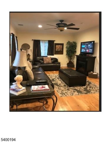 813 N Wood Ave, Linden City, NJ 07036