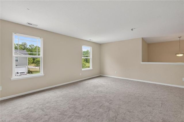 2147 Redgate DR, Suffolk, VA 23434