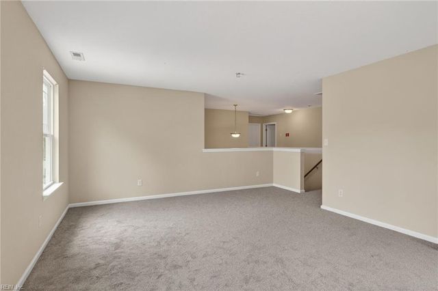2147 Redgate DR, Suffolk, VA 23434