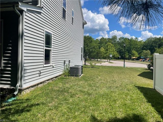 2147 Redgate DR, Suffolk, VA 23434