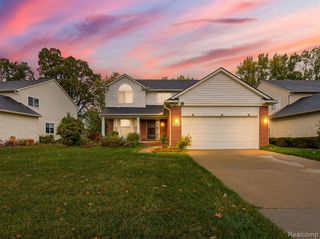 1255 Hartland Street, Troy, MI 48083