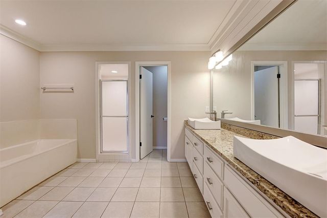 321 Albany Drive, Edmond, OK 73003