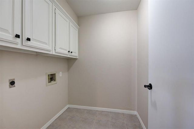 321 Albany Drive, Edmond, OK 73003