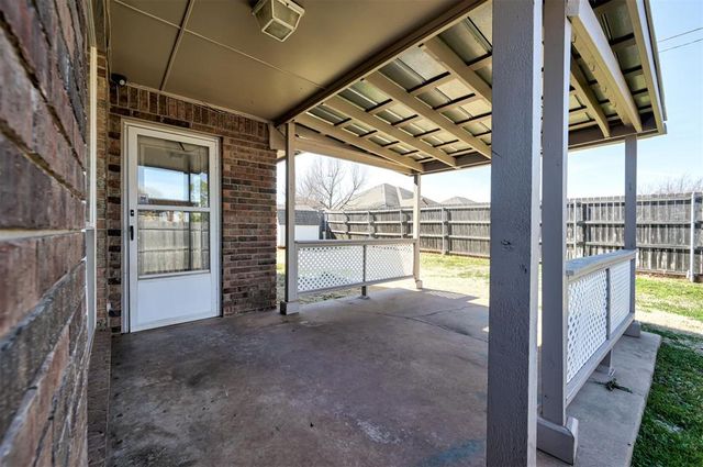 321 Albany Drive, Edmond, OK 73003