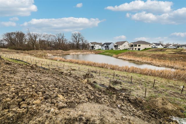 17527 North Valley Drive, Urbandale, IA 50323