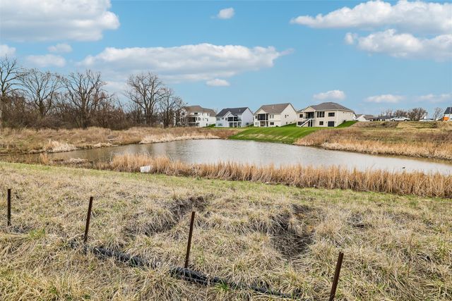 17527 North Valley Drive, Urbandale, IA 50323