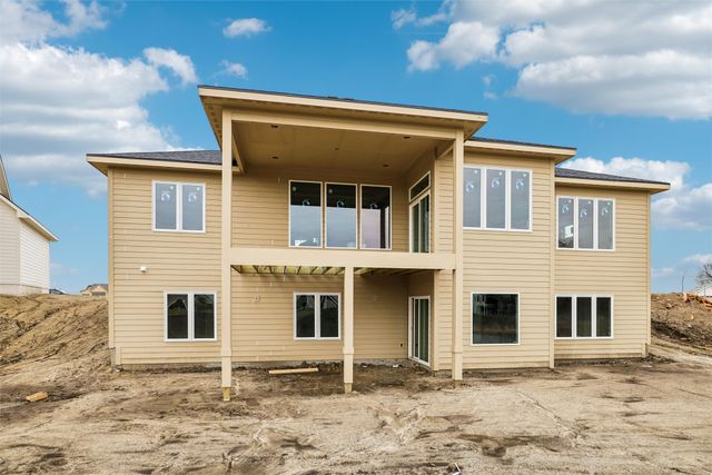 17527 North Valley Drive, Urbandale, IA 50323