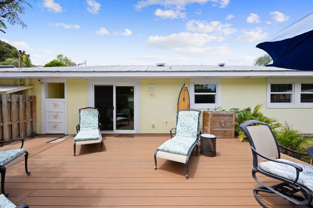 8704 SE Jardin Street, Hobe Sound, FL 33455