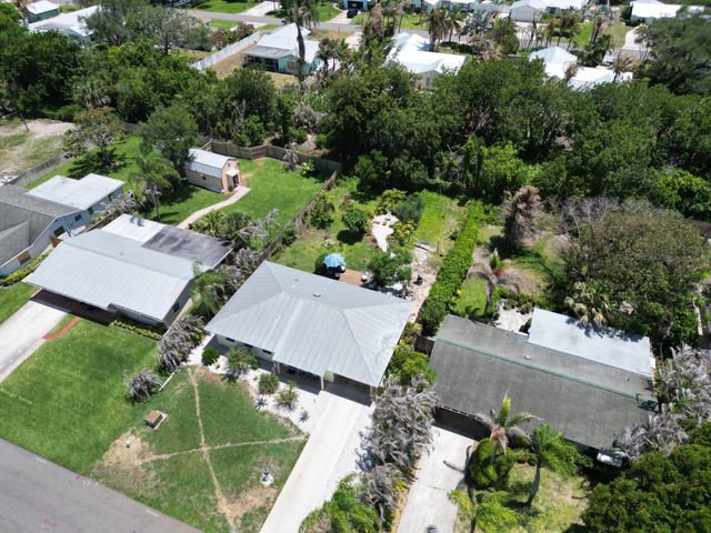 8704 SE Jardin Street, Hobe Sound, FL 33455