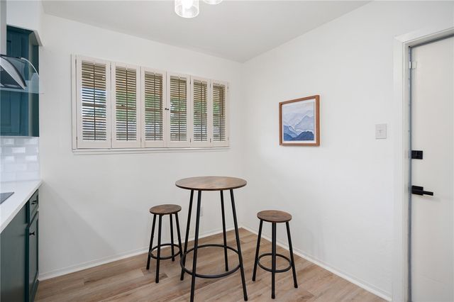 502 Meadowbrook Dr, Corpus Christi, TX 78412