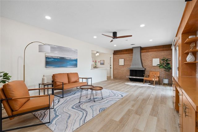 502 Meadowbrook Dr, Corpus Christi, TX 78412