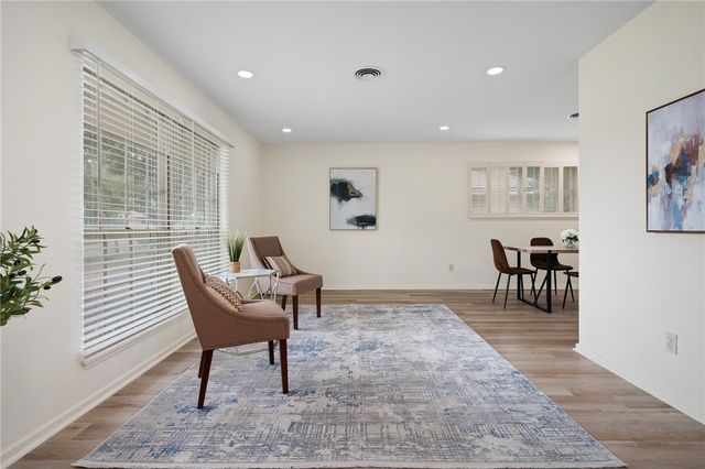 502 Meadowbrook Dr, Corpus Christi, TX 78412