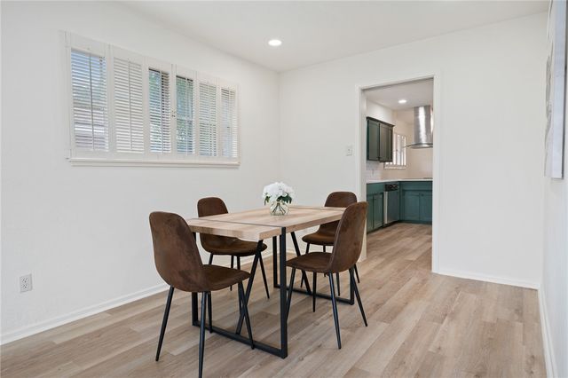 502 Meadowbrook Dr, Corpus Christi, TX 78412