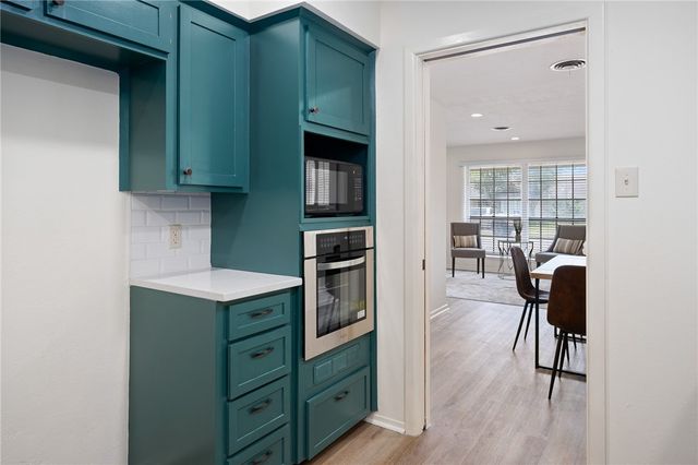 502 Meadowbrook Dr, Corpus Christi, TX 78412