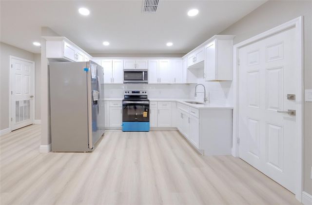 2393 OLD DIXIE HIGHWAY, Kissimmee, FL 34744