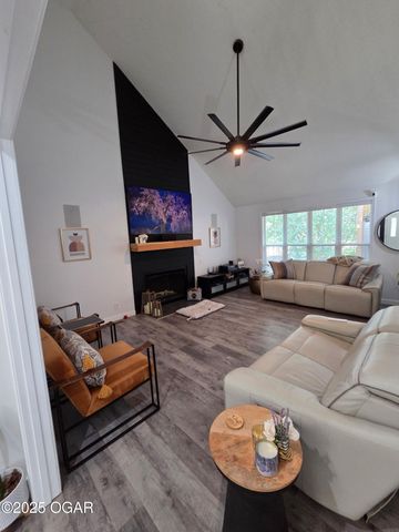 3331 Willow Lane, Joplin, MO 64801