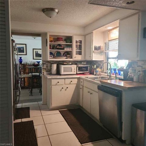 4619 Chippendale DR, Naples, FL 34112