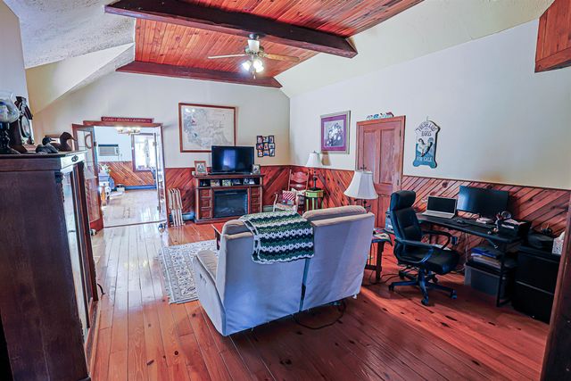 84 Hovey Road, Londonderry, NH 03053