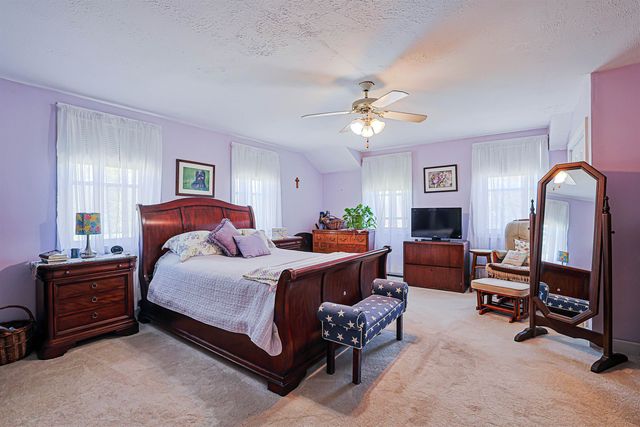 84 Hovey Road, Londonderry, NH 03053