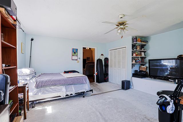 84 Hovey Road, Londonderry, NH 03053