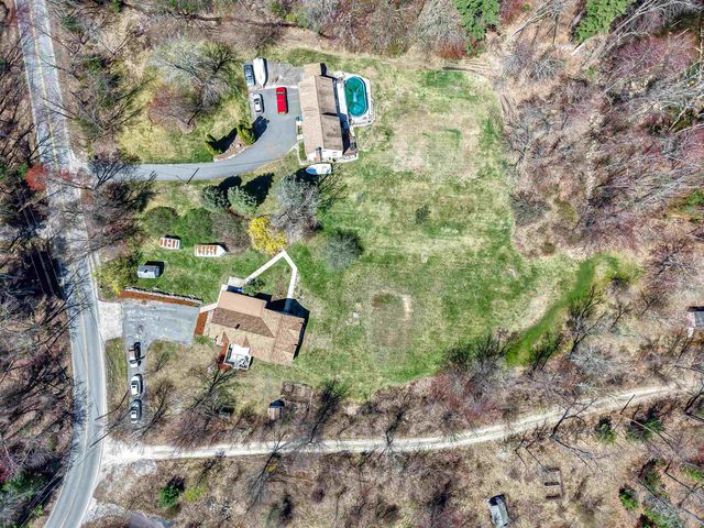 84 Hovey Road, Londonderry, NH 03053