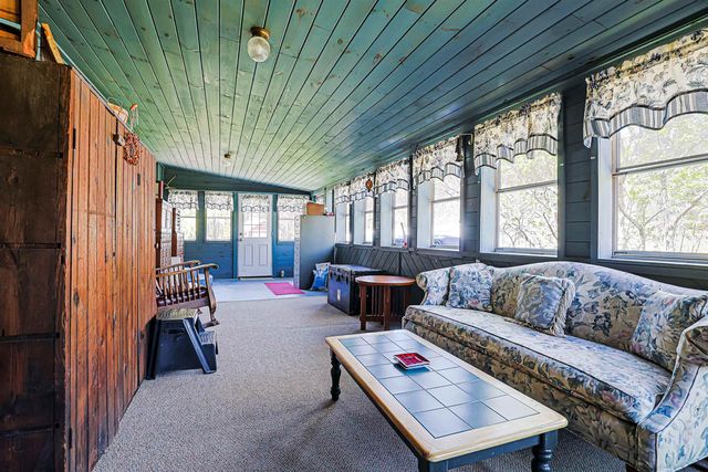 84 Hovey Road, Londonderry, NH 03053