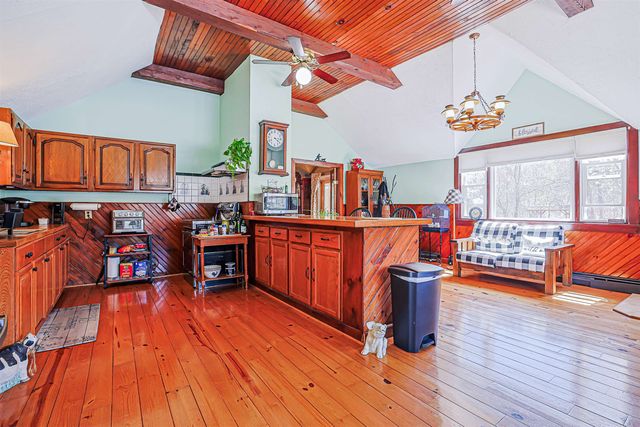 84 Hovey Road, Londonderry, NH 03053