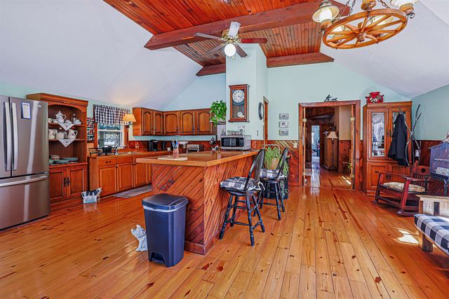 84 Hovey Road, Londonderry, NH 03053