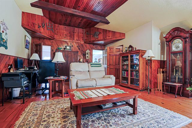 84 Hovey Road, Londonderry, NH 03053