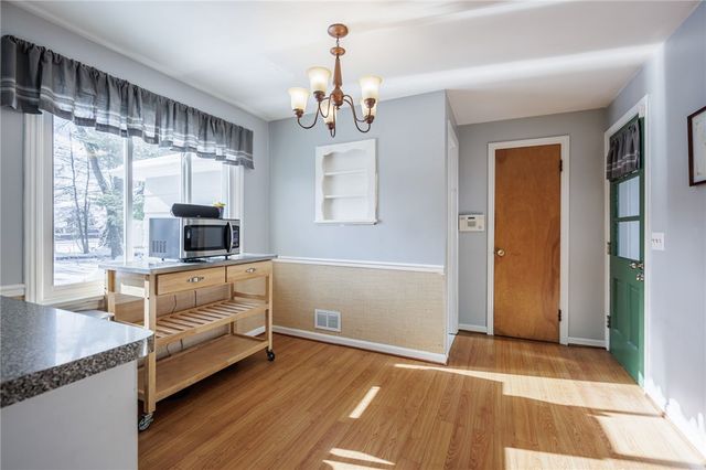 121 Wyndham Road, Irondequoit, NY 14609