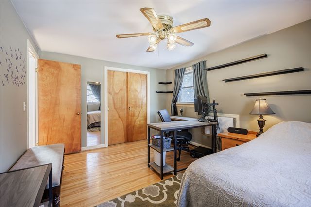 121 Wyndham Road, Irondequoit, NY 14609