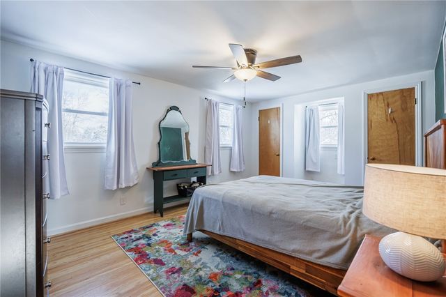 121 Wyndham Road, Irondequoit, NY 14609