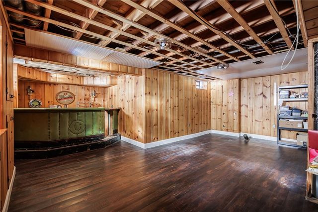 121 Wyndham Road, Irondequoit, NY 14609