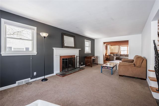 121 Wyndham Road, Irondequoit, NY 14609