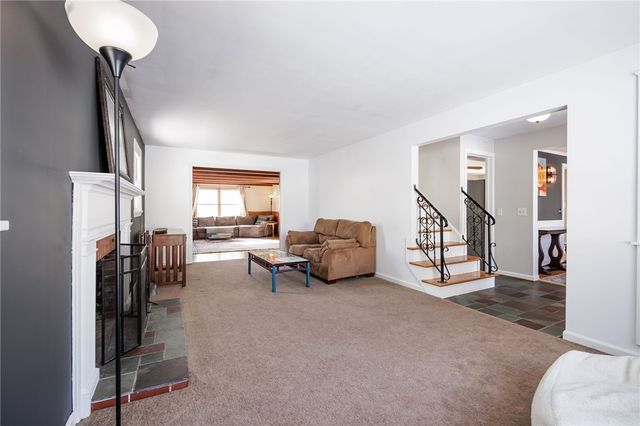 121 Wyndham Road, Irondequoit, NY 14609