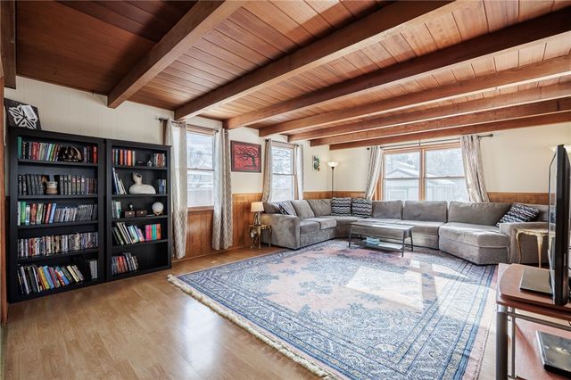 121 Wyndham Road, Irondequoit, NY 14609