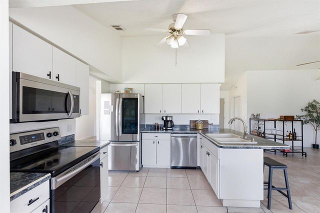 390 SE Cork Road, Port St. Lucie, FL 34984