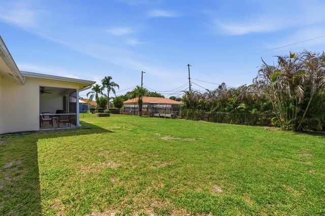 390 SE Cork Road, Port St. Lucie, FL 34984