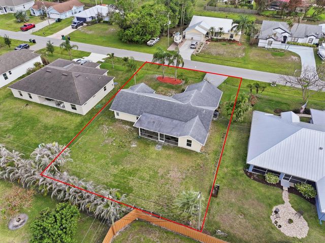 390 SE Cork Road, Port St. Lucie, FL 34984