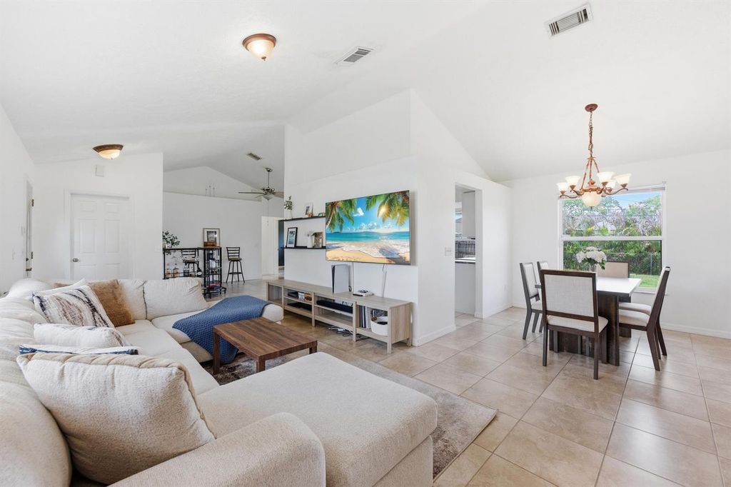 390 SE Cork Road, Port St. Lucie, FL 34984