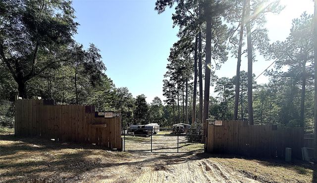 197 Baileys Lane, Livingston, TX 77351
